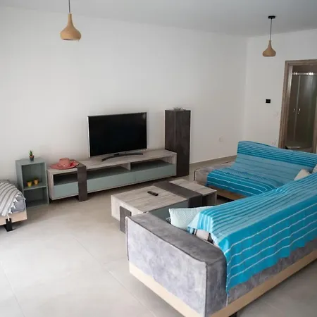 Lefkas Sunrise Luxury Appartments ニキアナ